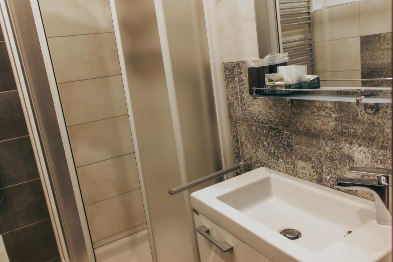 Guesthouse Ughetti 21 Κατάνια Εξωτερικό φωτογραφία