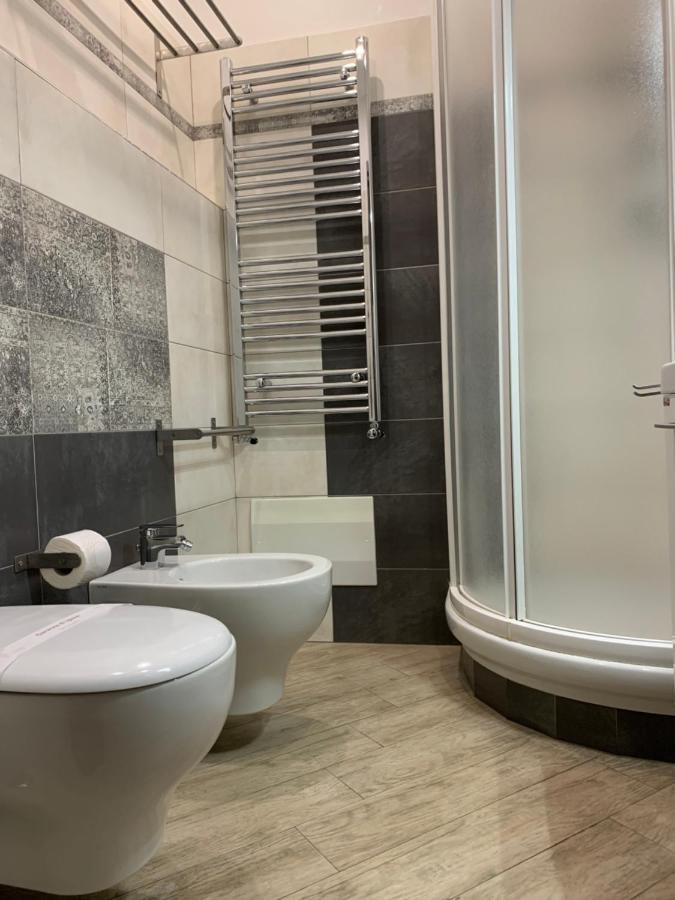 Guesthouse Ughetti 21 Κατάνια Εξωτερικό φωτογραφία
